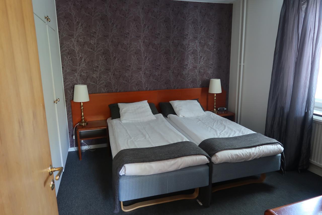 Hotel Aveny Bed & Breakfast Gävle Exterior foto